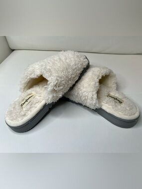 New Dearfoams Slippers NWOT